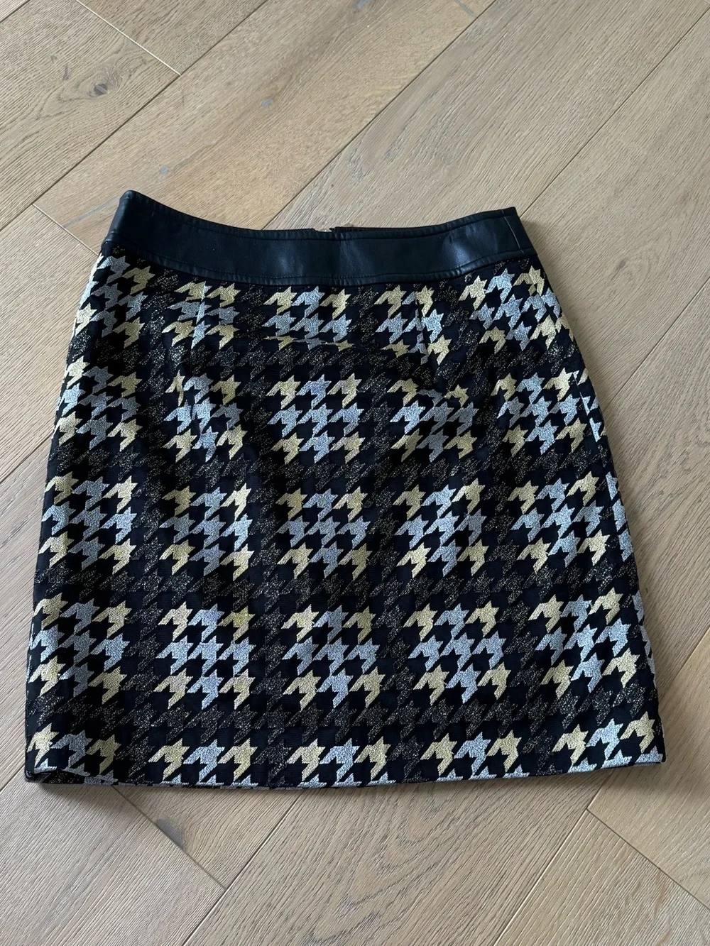 J. McLaughlin Keana Plaid Houndstooth Metallic Skirt Size 6